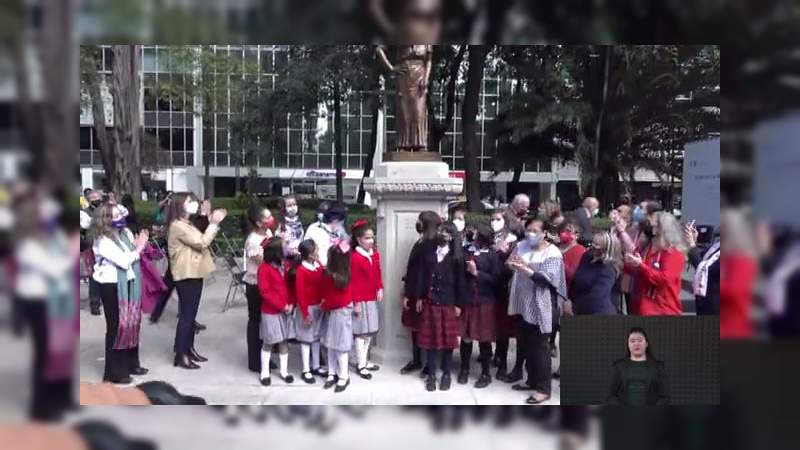 En CDMX; Nuevas esculturas del paseo de las heroínas en reforma son mostradas
