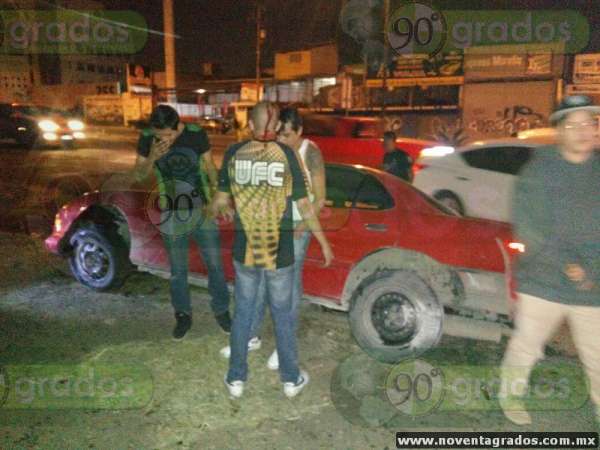 Lesionados 4 jóvenes tras accidentarse en Morelia - Foto 1 