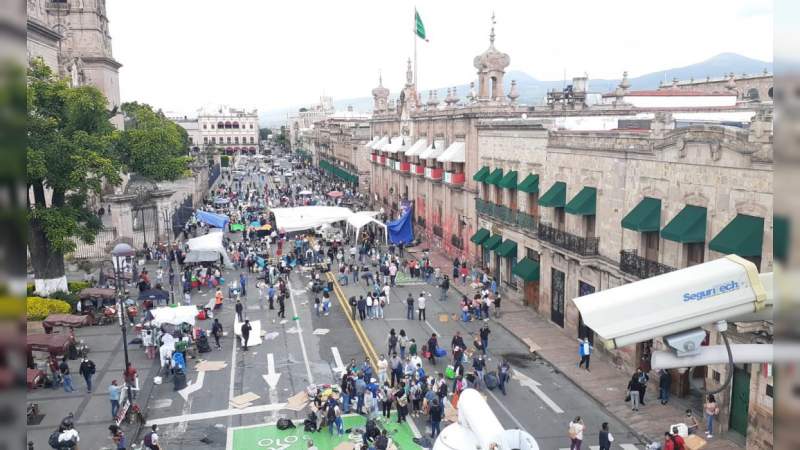 CNTE retira plantón en el Centro Histórico 