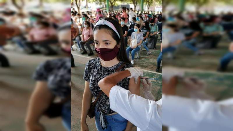 En Apatzingán, concluye con éxito aplicación de 2 dosis de Pfizer al grupo etario de 18 a 29 años de edad 