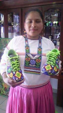 Hermosos tenis artesanales de manos de una mexicana  - Foto 2 