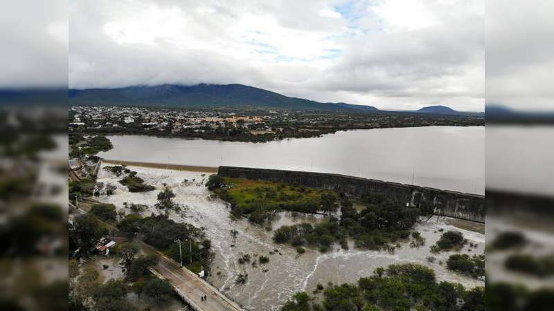 La presa Centenario supera su máxima capacidad en Tequisquiapan, Querétaro 