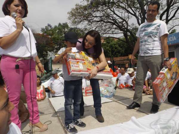 Los niños son parte fundamental para seguir trabajando por un mejor Michoacán: Adriana Hernández - Foto 5 