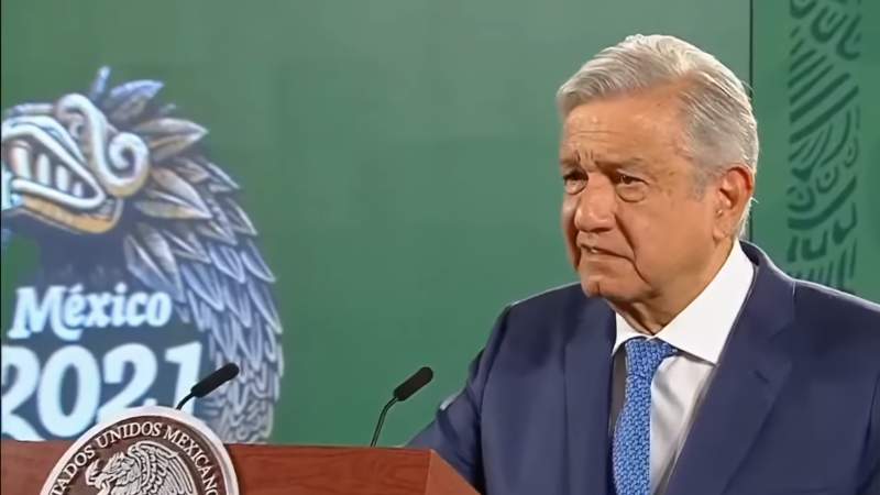 AMLO critica a maestros por cobrar salario desde su casa 