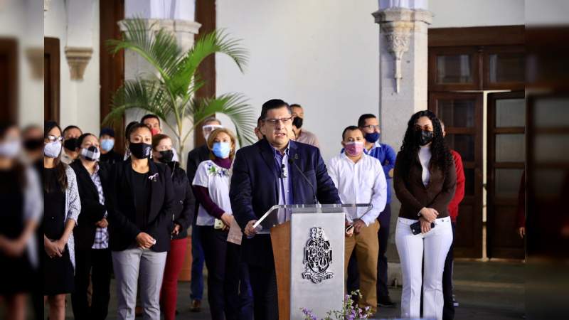 Presenta Nacho Campos a directores de administración de Uruapan 
