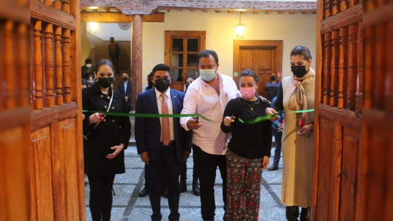Inauguran foto galería y arte en honor a Alberto Rodríguez Molina en Pátzcuaro