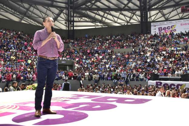 Gobierno michoacano pretende apoyar a los jóvenes para que no abandonen sus estudios - Foto 1 