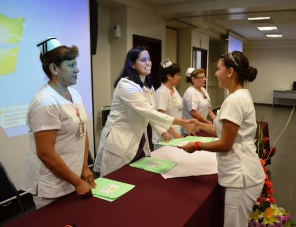  La Facultad de Enfermería ofrece registro para los cuatro Diplomados con calidad de Especialidad  - Foto 2 