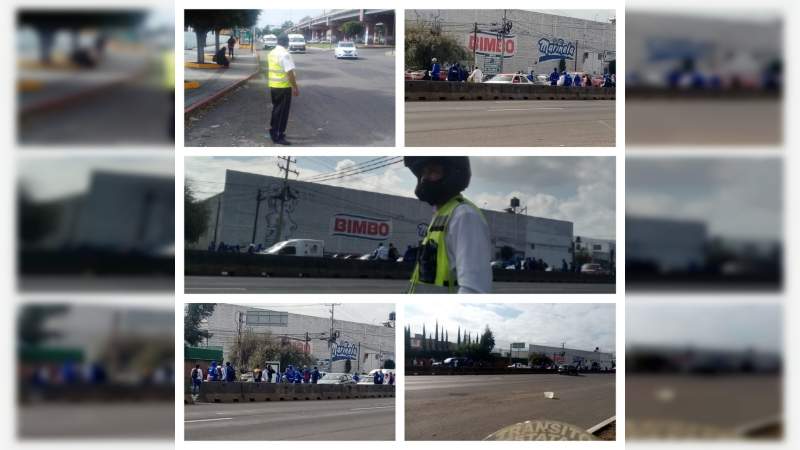 Normalistas hacen boteo en la salida a Pátzcuaro 