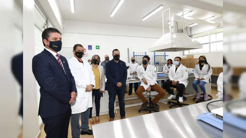 Este jueves, alumnos de la UMSNH regresaron a clases presenciales 
