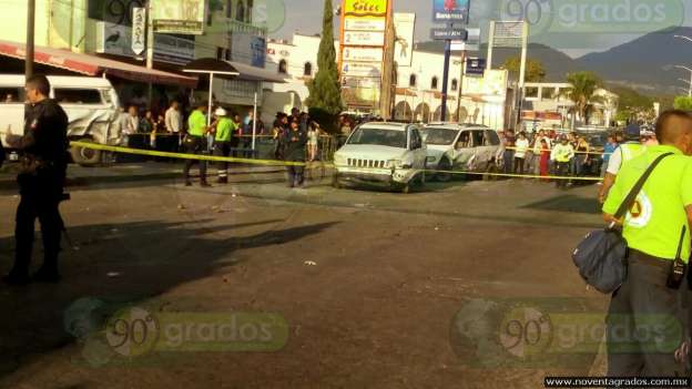 Zitácuaro: Accidente múltiple ocasiona incendio y deja 7 lesionados - Foto 2 
