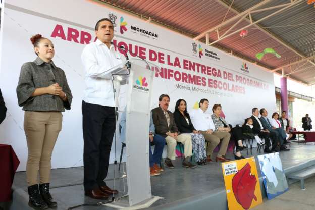 Silvano Aurreoles Conejo pide al magisterio no suspender clases 