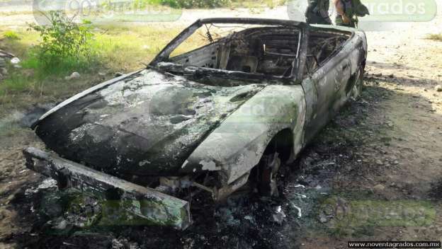 Hallan vehículo incinerado en Lázaro Cárdenas - Foto 0 