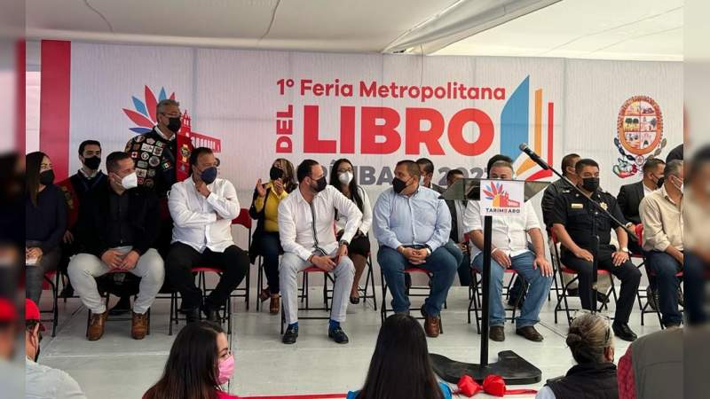 Inauguran la Feria Metropolitana del Libro, en Pátzcuaro 