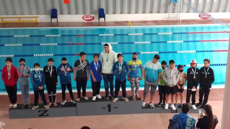 Concluye el torneo de natación Mártires de Uruapan 