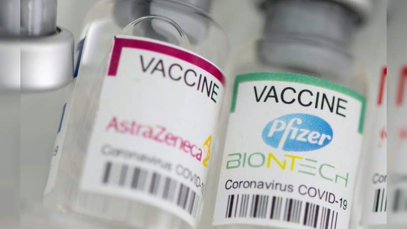 Vacuna de AstraZeneca tiene mejores resultados en combinación con Pfizer y Moderna 