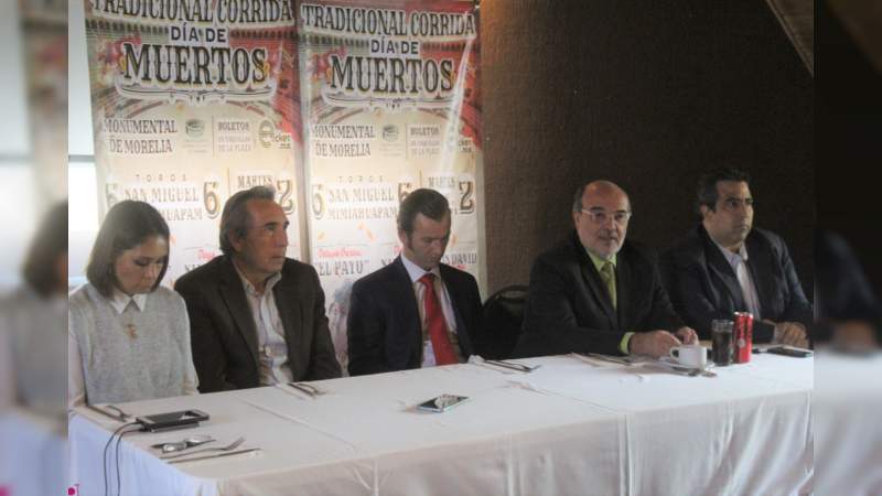 Llega empresa Nueva Era Taurina a la Monumental de Morelia, oficializa cartel de Noche de Muertos 