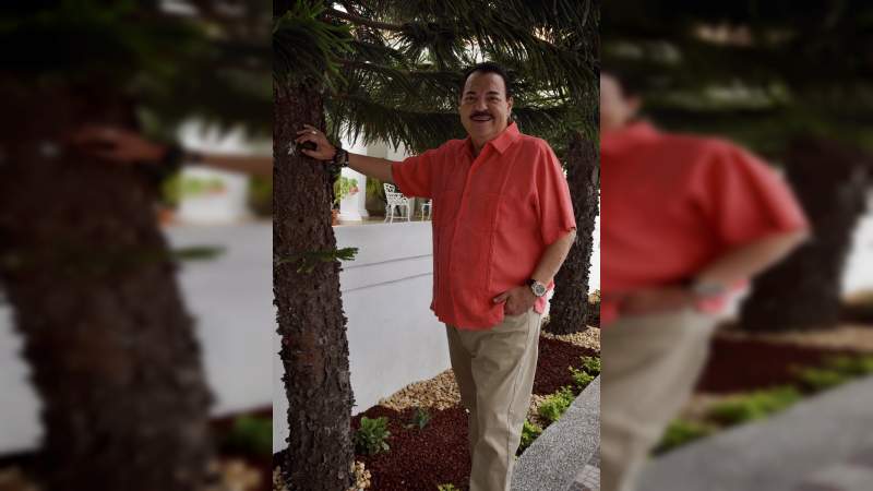 Después de bajar 35 kilos, Julio Preciado donará la piel que le sobra 