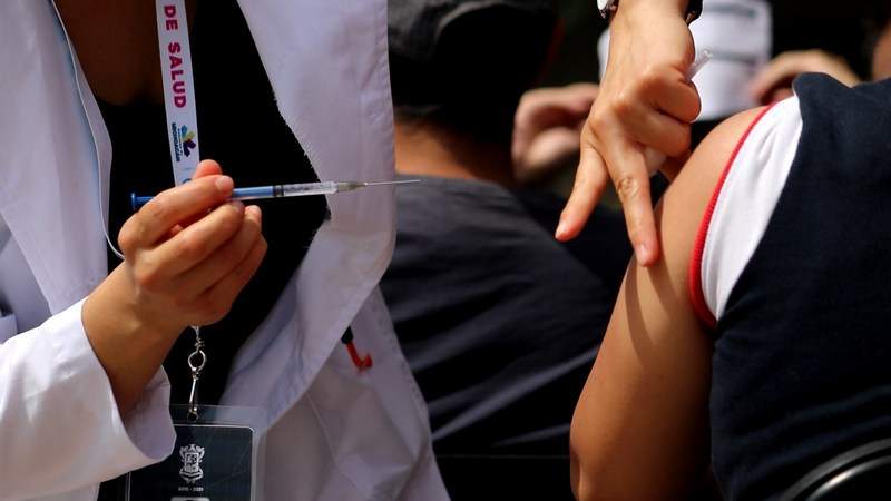 Vacunas anti Covid-19 para rezagados sin fecha en Michoacán  