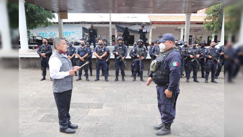 Nombran a nuevos director y subdirector de SP de Nuevo Urecho, Michoacán  