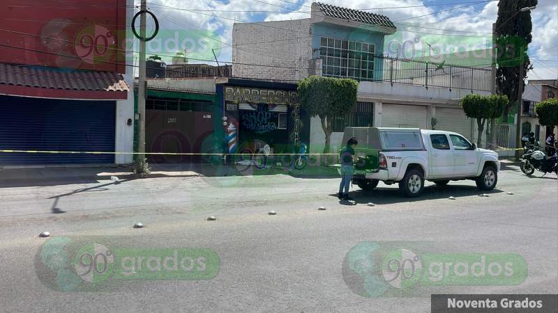 Sujetos armados disparan contra barbería en Irapuato, Guanajuato