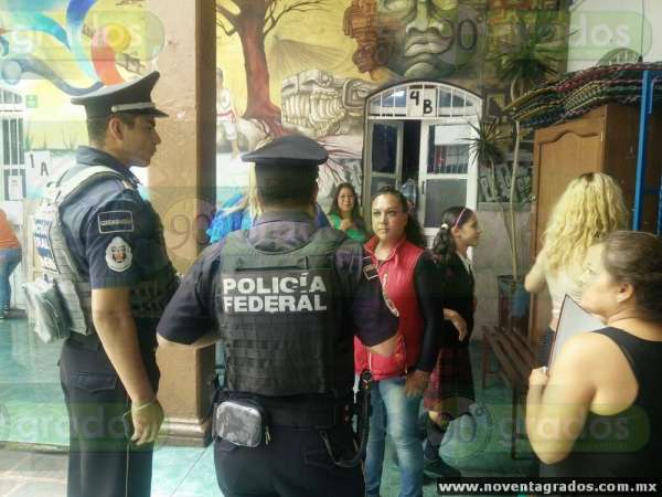 Tras denunciar “bullyng” contra su hija, expulsan a madre y abogada de escuela primaria en Morelia - Foto 0 