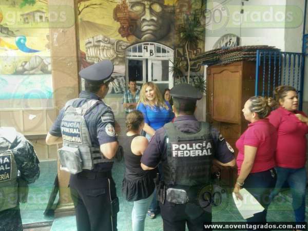 Tras denunciar “bullyng” contra su hija, expulsan a madre y abogada de escuela primaria en Morelia - Foto 1 