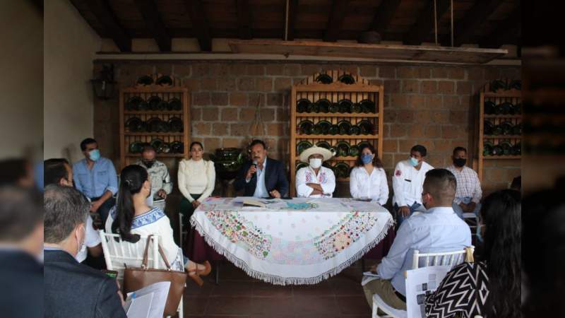 Gobierno de Pátzcuaro asiste a reunión de trabajo sobre la Noche de Ánimas