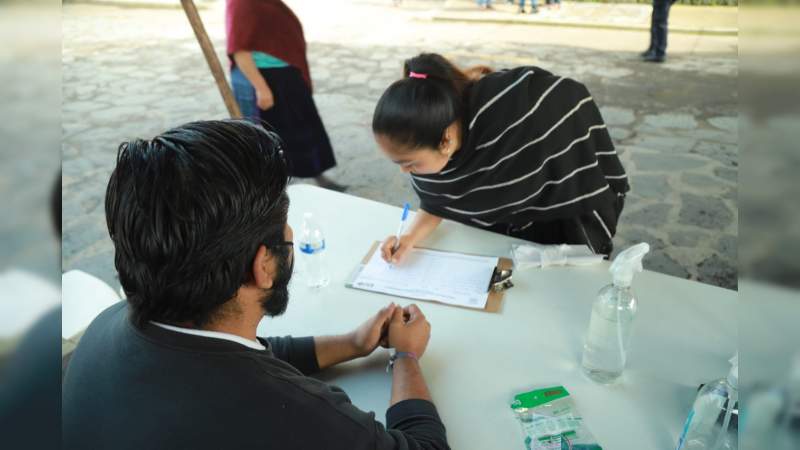 Consulta ciudadana a comunidad indígena se lleva con éxito, en Uruapan  