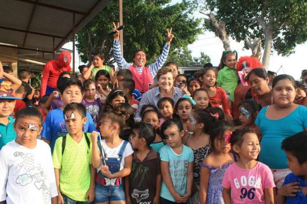 Eloísa Berber Zermeño festejó a los niños en Lázaro Cárdenas - Foto 0 
