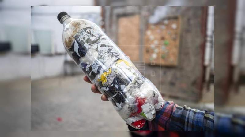Greenpeace contra Coca-Cola, lo acusa de ser el mayor contaminante de plásticos en el mundo 