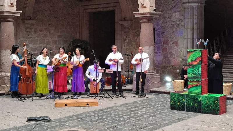 Presentan Trotamundos Teatro y Media Luna espectáculo virtual desde Palacio Municipal de Morelia 