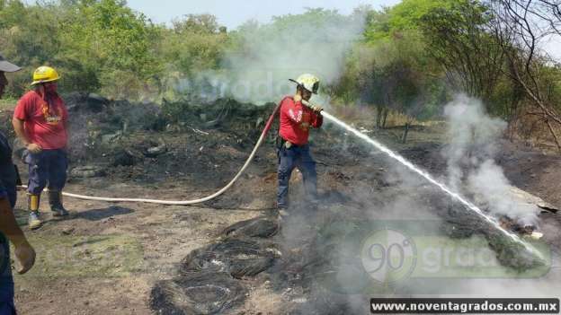 Se registra incendio en el basurero municipal de Apatzingán, Michoacán - Foto 1 