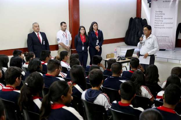 Policía Cibernética imparte plática de prevención en  la Escuela Secundaria No. 9 