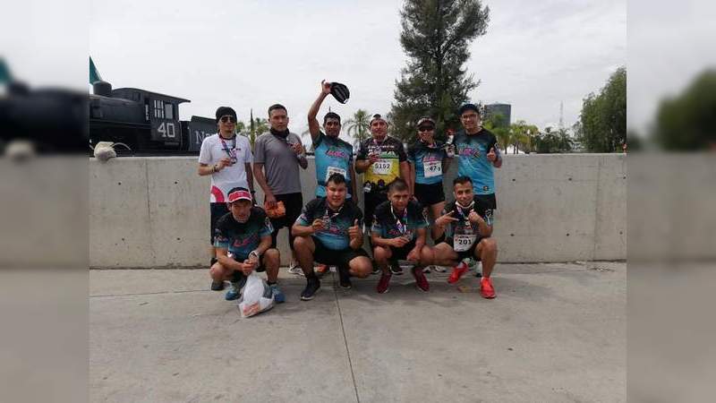 Participan jóvenes cuitzenses en el Maratón Aguascalientes 2021