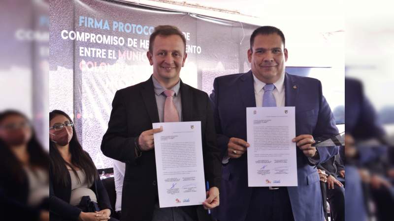 Firma Gobierno de Tarímbaro y Sopó, Colombia carta de hermanamiento 