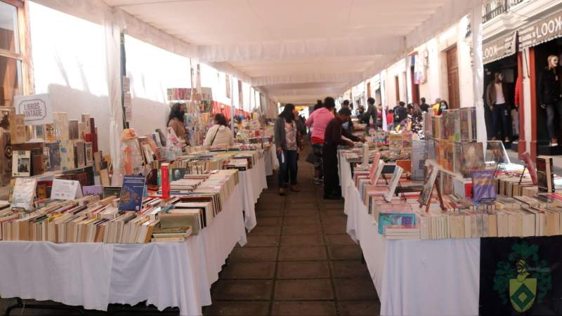 Da inicio 1ª Feria del Libro “Punto de lectura, Punto de Cultura” en Uruapan 