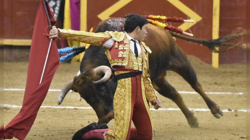 Isaac Fonseca "El Volcán de Morelia" gana la Liga Nacional de Novilladas de España