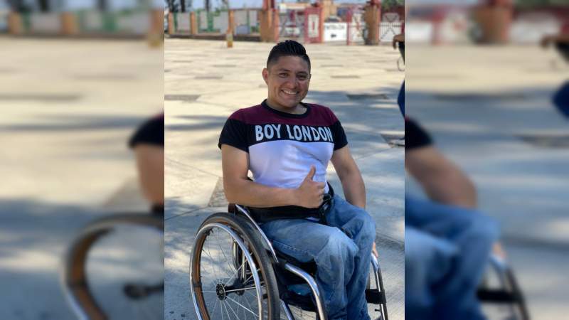 El preseleccionado nacional, Daniel Márquez Gerardo, visita el Imcufide en Morelia, Michoacán