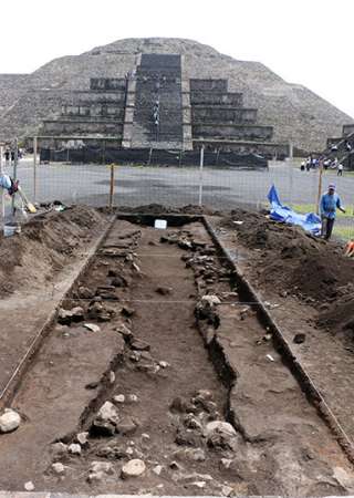 El INAH reporta descubrimientos en la Plaza de la Luna de Teotihuacan - Foto 2 