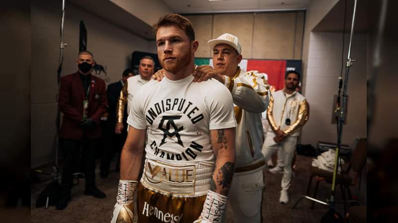 Canelo Álvarez es nombrado el mejor boxeador del 2021 por el CMB 