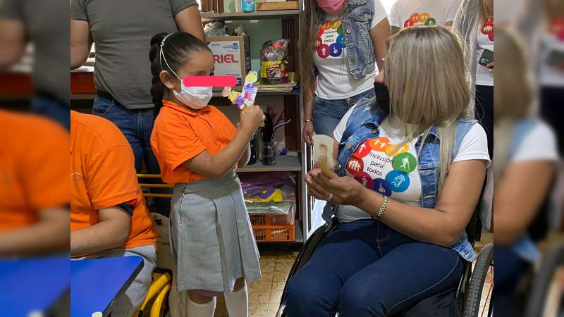 Busca el gobierno de Uruapan vincular a personal para aprendizaje de lenguaje de señas 