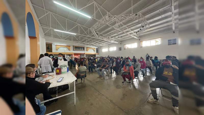 Continúa vacunación contra Covid-19 para rezagados en municipios de Michoacán 