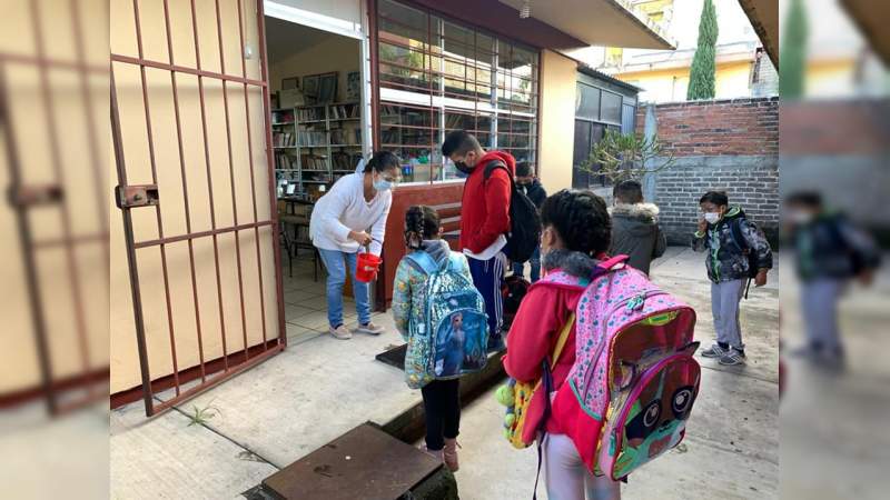 En clases y con asistencia escalonada, 100% de escuelas nivel básico en Michoacán: SEE  
