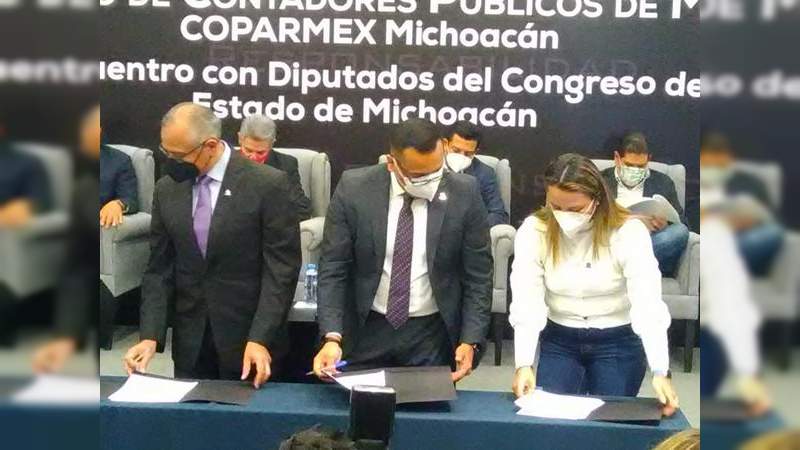 Firman convenio Colegio de Contadores Públicos de Michoacán y COPARMEX 
