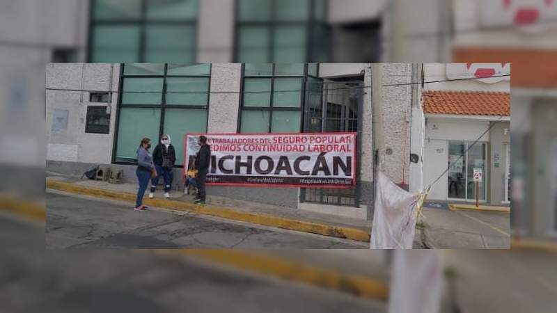 Toman las oficinas de la Secretaría de Salud en Morelia