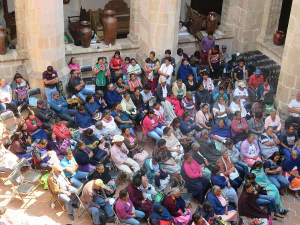Artesanos michoacanos demandan que la nueva ley en la materia sea redactada en sus dialectos - Foto 2 