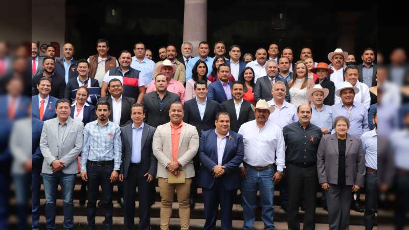 Crecimiento de México, debe darse desde el apoyo al desarrollo a municipios: Toño Ixtláhuac 