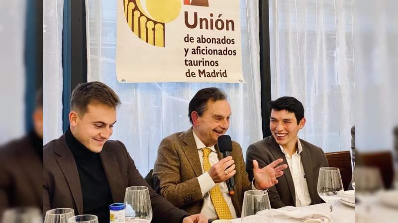 Realizan en Madrid un coloquio en honor de Isaac Fonseca y le entregan un Reconocimiento 