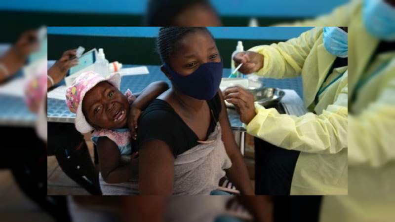 Alerta mundial por nueva variante de Covid-19 descubierta en Sudáfrica 